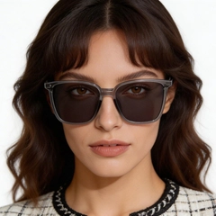 bs0824-0073_grey_rectangular_tr90_sunglasses_model