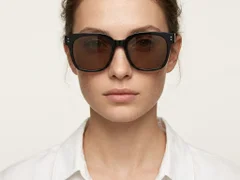 BS0824-0077_Black_Rectangular_TR90_Sunglasses-tryon_female