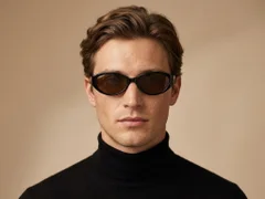 BS0824-0091_Black_Butterfly_TR90_Sunglasses-tryon_male