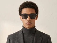 BS0824-0101_Black_Rectangular_TR90_sunglasses-tryon_male
