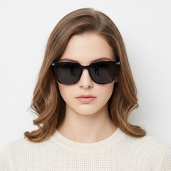 bs0824-0102_grey_rectangular_tr90_sunglasses_model