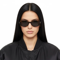 bs0824-0111_tortoiseshell_oval_tr90_sunglasses_model