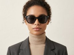 BS0824-0113_Black_Oval_TR90_sunglasses-tryon_female
