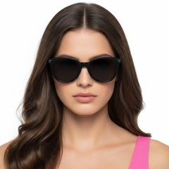 bs0824-0113_black_oval_tr90_sunglasses_model