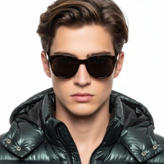 bs0824-0116_tortoiseshell_oval_tr90_sunglasses_model