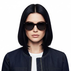 bs0824-0116_tortoiseshell_oval_tr90_sunglasses_model