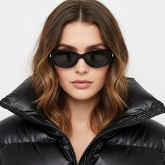 bs0824-0118_black_oval_tr90_sunglasses_model