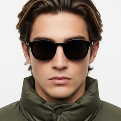 bs0824-0124_black_oval_tr90_sunglasses_model