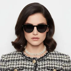 bs0824-0124_black_oval_tr90_sunglasses_model