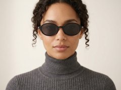 BS0824-0130_Black_Oval_TR90_sunglasses-tryon_female