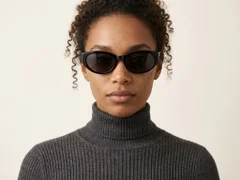BS0824-0143_Black_Oval_TR90_sunglasses-tryon_female