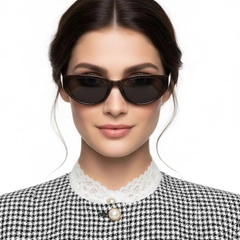 bs0824-0145_brown_oval_tr90_sunglasses_model