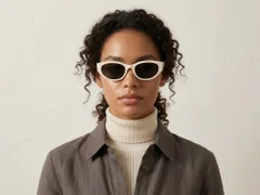 BS0824-0147_Cream_Oval_TR90_sunglasses-tryon_female