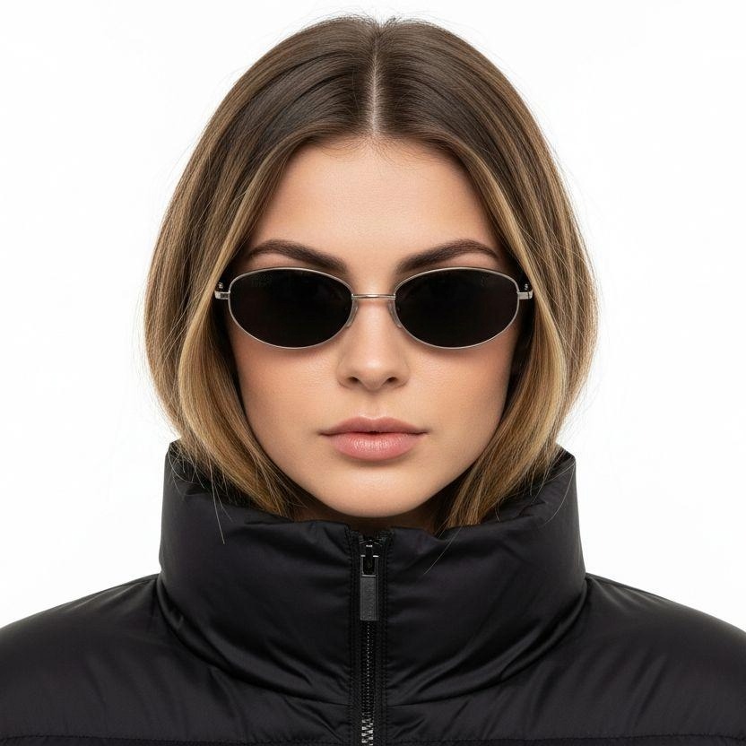 bs0824-0182_golden_oval_metal_sunglasses_model