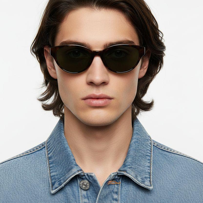 bs0824-0186_tortoiseshell_butterfly_tr90_sunglasses_model