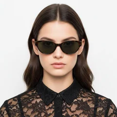 bs0824-0186_tortoiseshell_butterfly_tr90_sunglasses_model