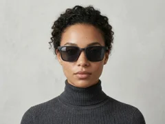 BS0824-0198_Black_Rectangular_TR90_sunglasses-tryon_female
