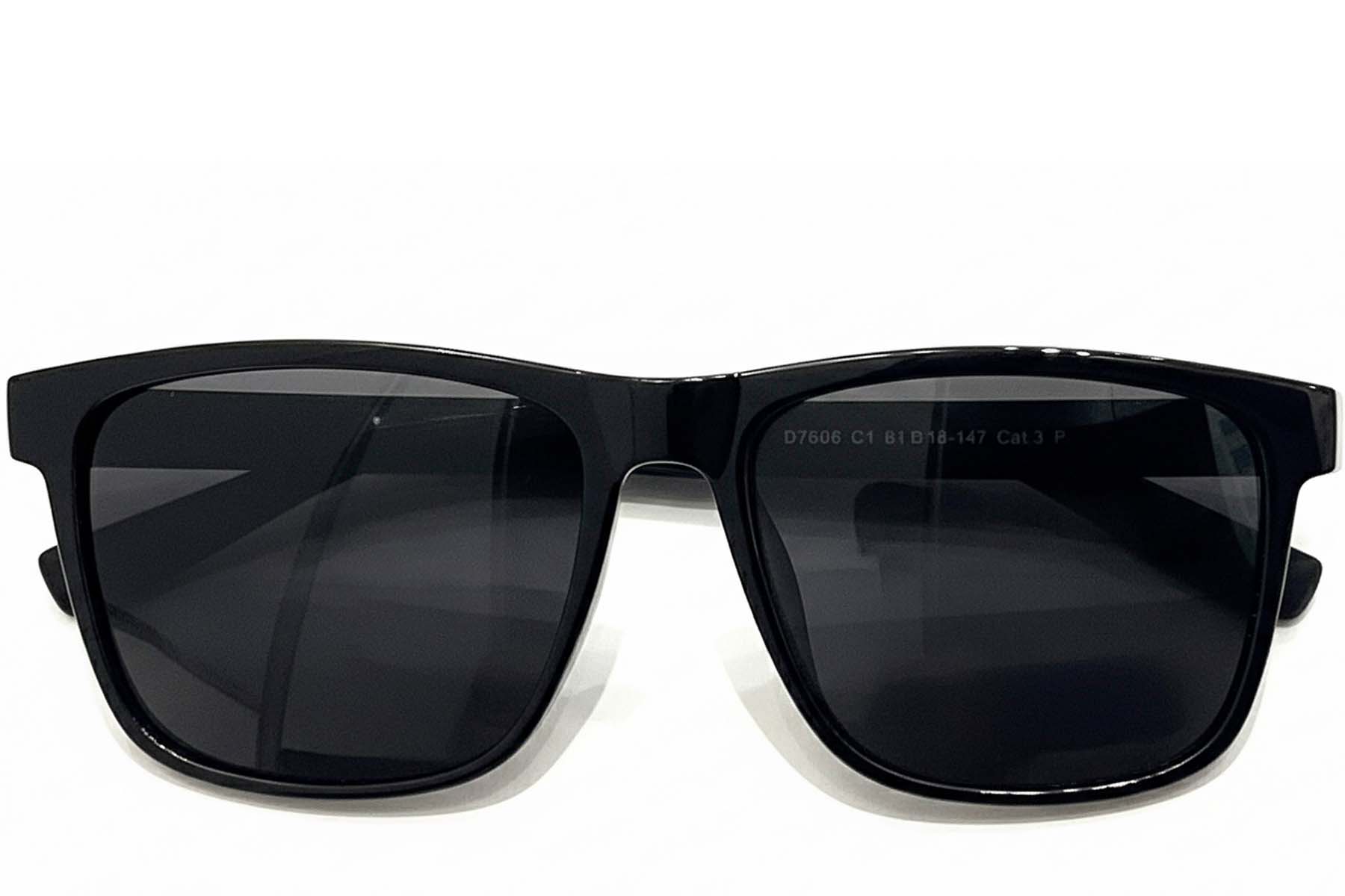 BS0824-0205_Black_Rectangular_TR90_sunglasses_front