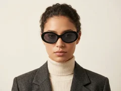 BS0824-0224_Black_Oval_TR90_sunglasses-tryon_female