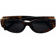 BS0824-0228_Tortoiseshell_Oval_TR90_sunglasses_front