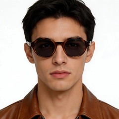 bs0824-0233_tortoiseshell_oval_tr90_sunglasses_model