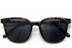BS0824-0243_Tortoiseshell_Rectangular_TR90_sunglasses_front