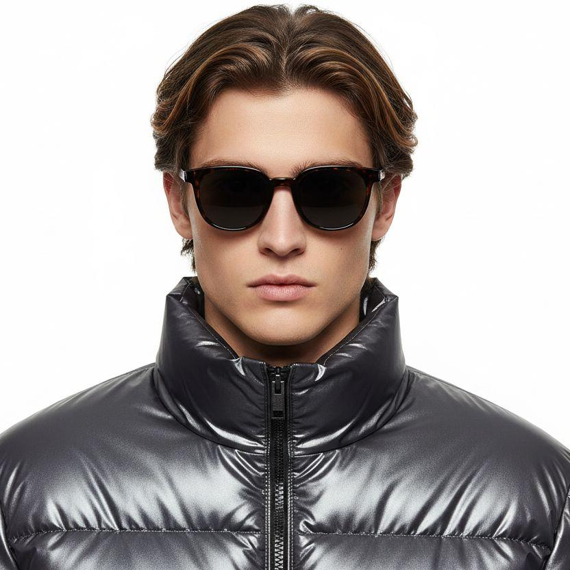 bs0824-0243_tortoiseshell_rectangular_tr90_sunglasses_model