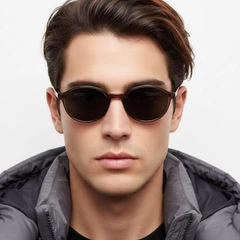 bs0824-0248_brown_oval_tr90_sunglasses_model