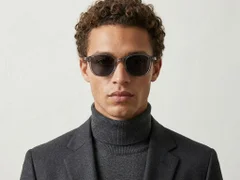 BS0824-0255_Grey_Rectangular_TR90_sunglasses-tryon_male