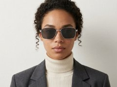 BS0824-0270_Black_Rectangular_Metal_sunglasses-tryon_female