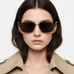 bs0824-0271_grey_rectangular_metal_sunglasses_model