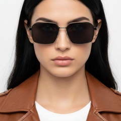 bs0824-0272_grey_geometric_metal_sunglasses_model