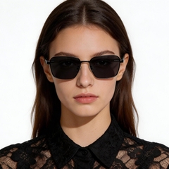 bs0824-0273_black_geometric_metal_sunglasses_model