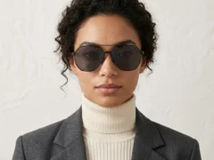 BS0824-0288_Black_Aviator_Metal_sunglasses-tryon_female