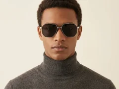 BS0824-0290_Black_Aviator_Metal_sunglasses-tryon_male