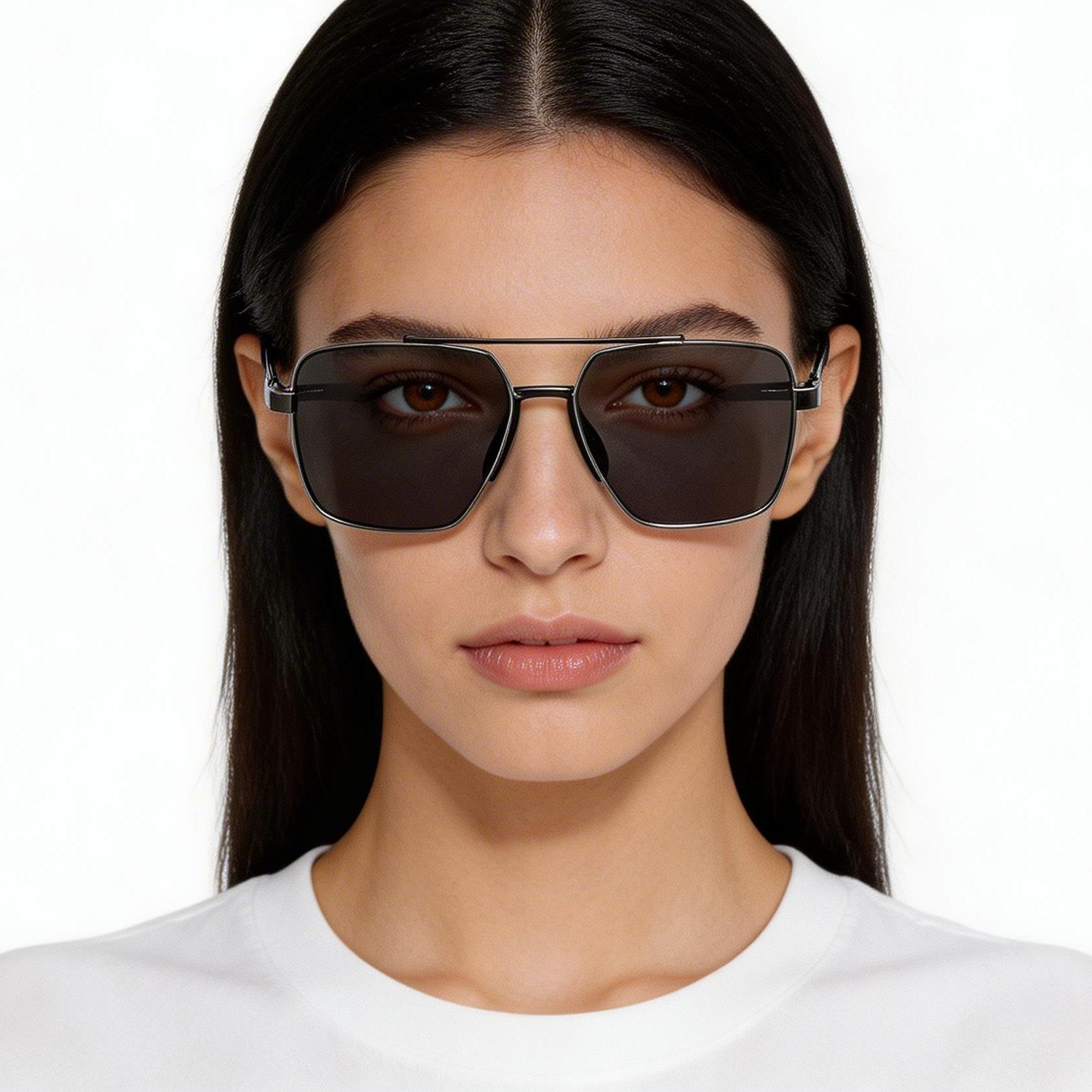 bs0824-0292_grey_aviator_metal_sunglasses_model