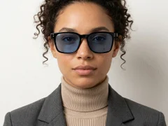 BS0824-0320_Black_Rectangular_TR90_sunglasses-tryon_female