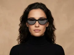 BS0824-0323_Black_Butterfly_TR90_sunglasses-tryon_female