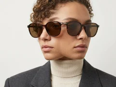 BS0824-0329_Tortoiseshell_Rectangular_TR90_sunglasses-tryon_female
