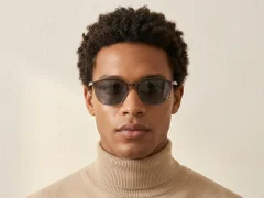 BS0824-0330_Grey_Rectangular_TR90_sunglasses-tryon_male