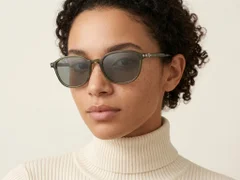BS0824-0332_Green_Rectangular_TR90_sunglasses-tryon_female