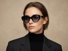 BS0824-0333_Black_Butterfly_TR90_sunglasses-tryon_female