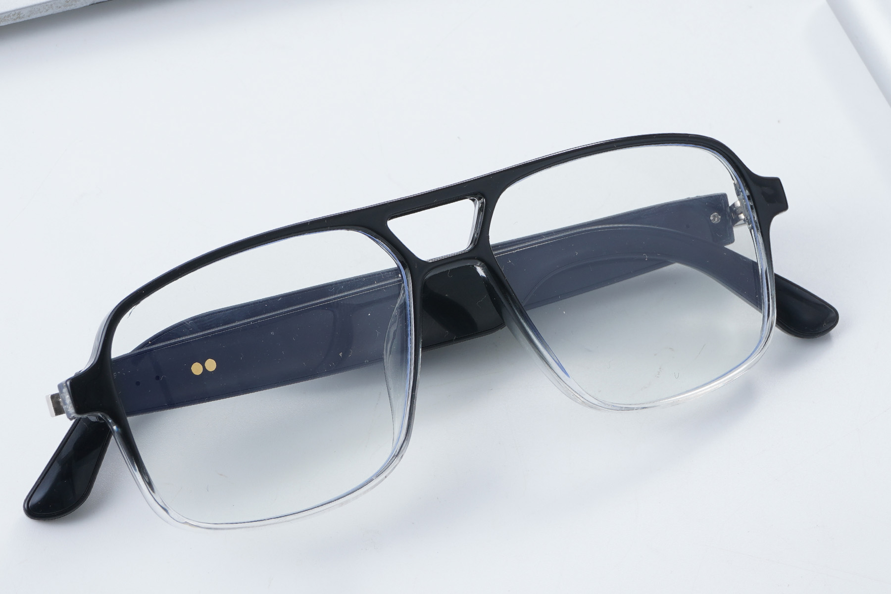 BS1611-0026_GS10_Black_Aviator_Plastic_Glasses_front