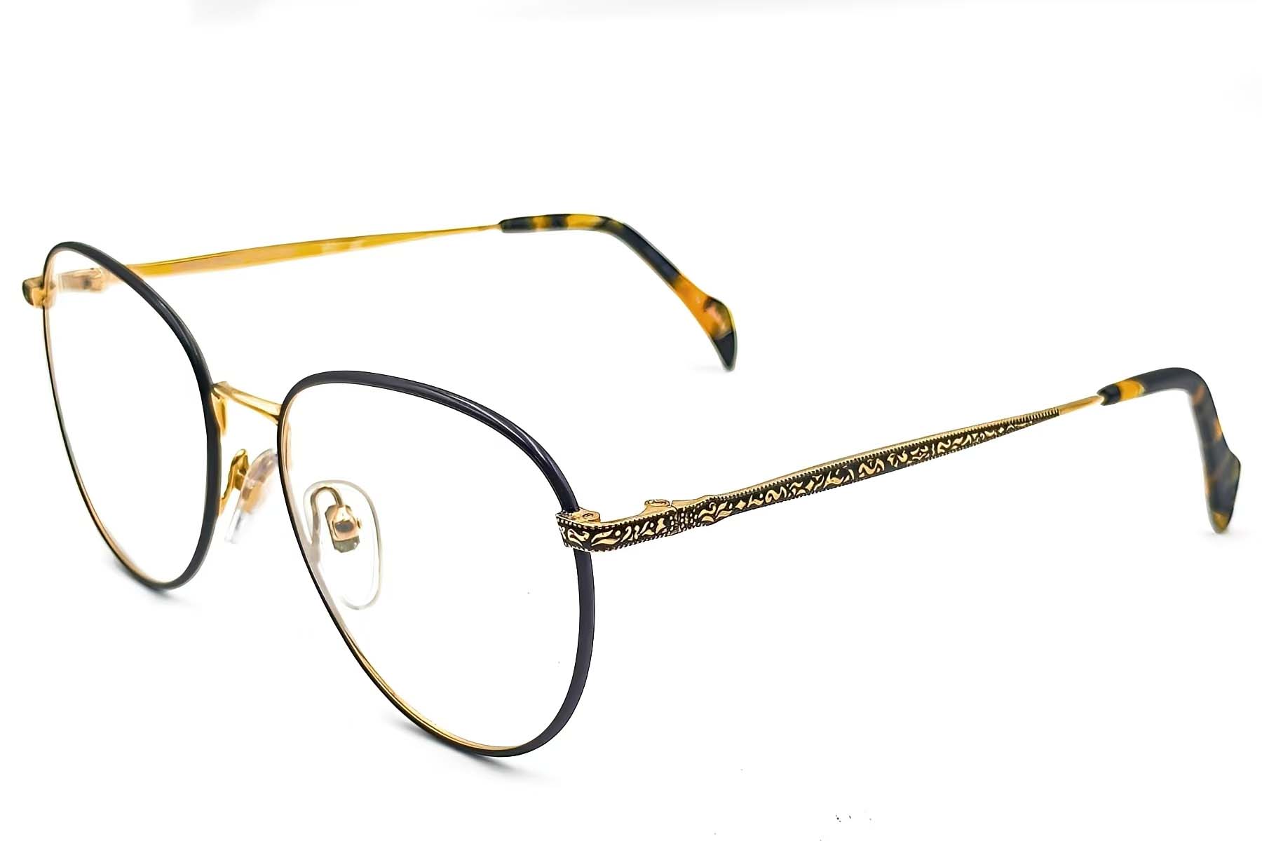 BS1620-0045_Black_Oval_Metal_Glasses_corner