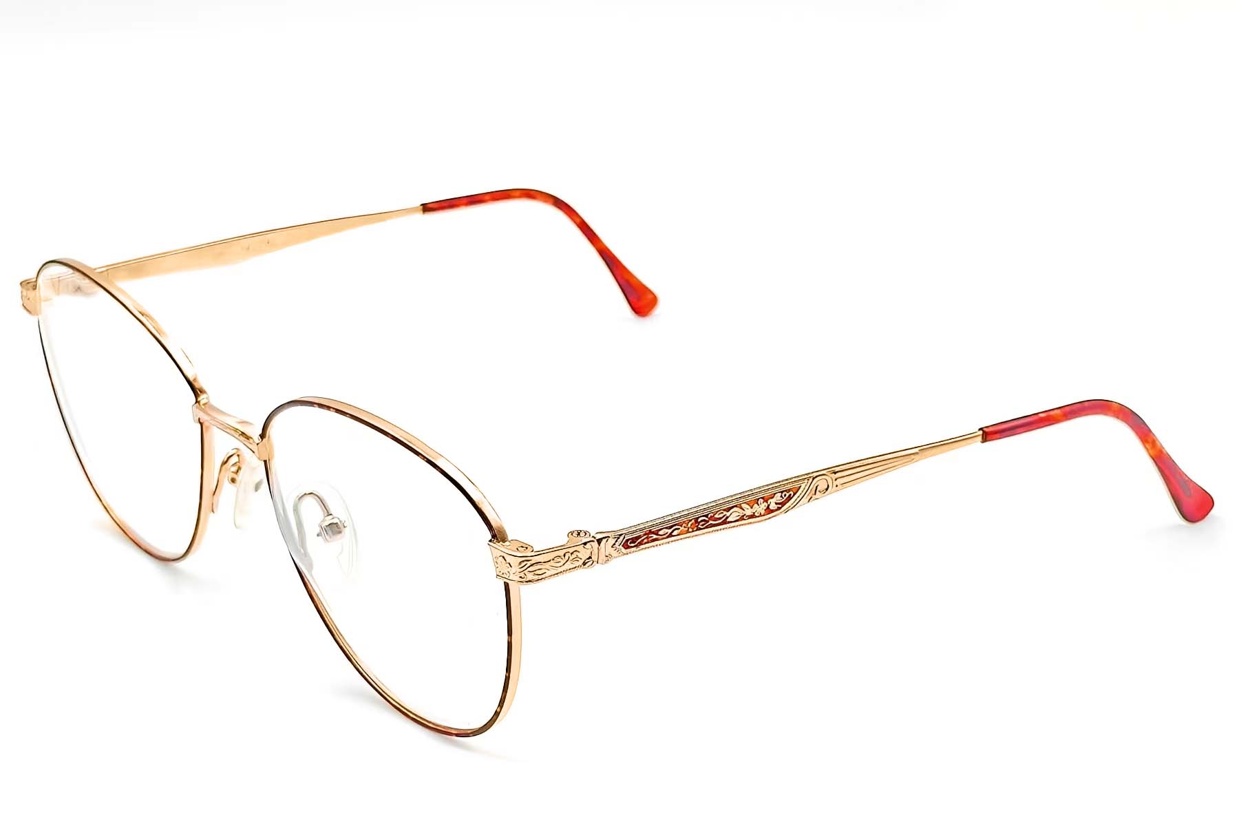 BS1620-0062_Red_Oval_Metal_Glasses_corner
