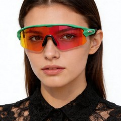 bs1725-0014_green_rectangular_tr90_sunglasses_model