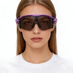 bs1725-0020_purple_rectangular_tr90_sunglasses_model