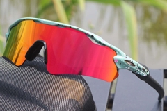 BS1725-0033_Green_Rectangular_TR90_sunglasses_corner