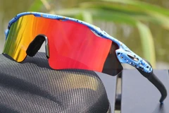 BS1725-0037_Blue_Rectangular_TR90_sunglasses_corner