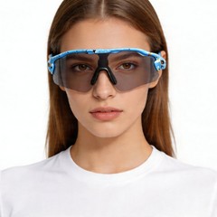 bs1725-0038_blue_rectangular_tr90_sunglasses_model